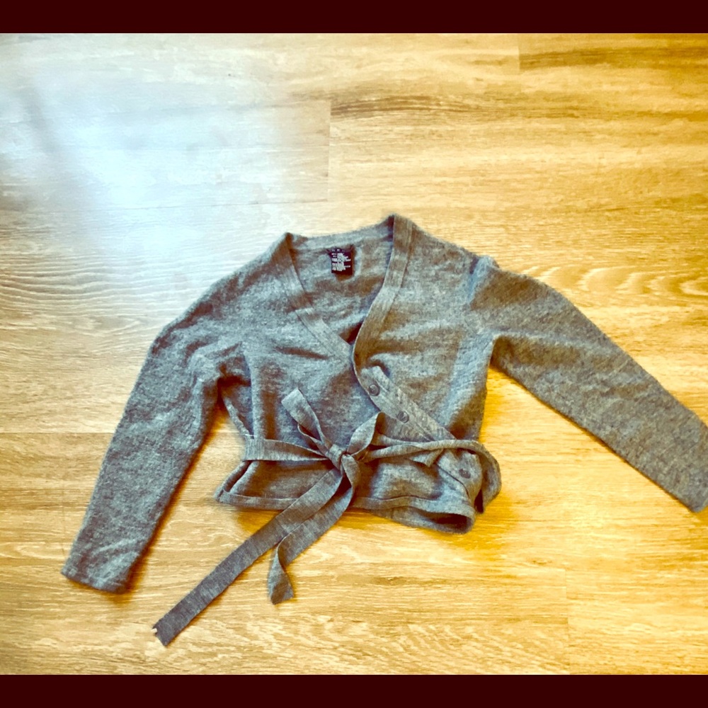 Classic wrap top